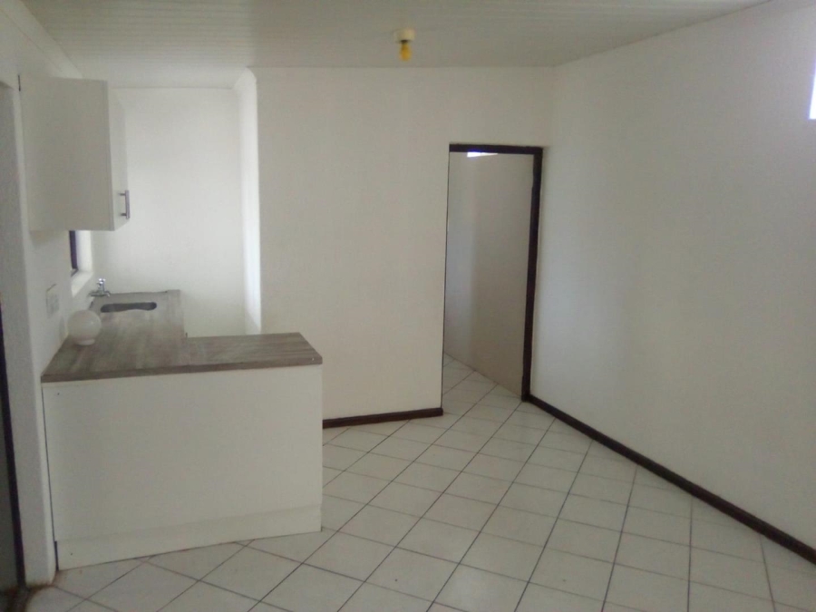 To Let 1 Bedroom Property for Rent in Windermere Western Cape